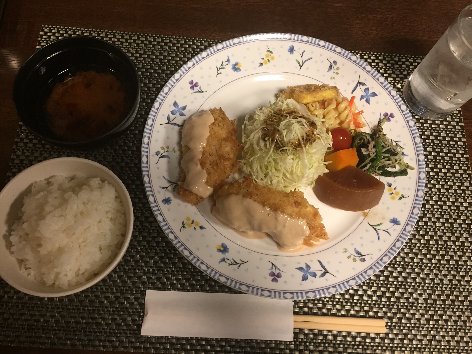 レストラン ちかさんの手料理の レディースランチ チキンカツ と ミックスカツ 帆立フライとヒレカツ サリーの名古屋グルメ日記