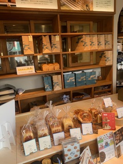 つばめパン&milk　神の倉店１３.jpg