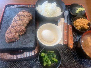 感動の肉と米　太平通店４.jpg